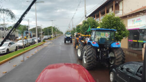 Deputado Marcel Micheletto visita Quatro Pontes em dia de manifestação de apoio ao Agro