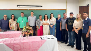 Franciane Micheletto participa de cerimônia de entrega de obra no Colégio Chateaubriandense