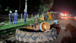 Homem morre após colisão entre trator e caminhão em Palotina (fotos)