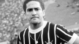 Morre Palinha, aos 73 anos, ídolo e um dos heróis Corinthians do título de 1977