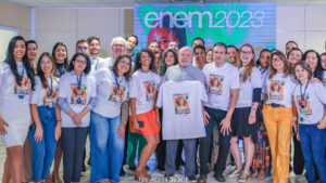 Enem 2023 ataca e associa o agro a ‘chuva de veneno’ e critica o capitalismo