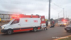 Colisão entre motocicleta e camioneta mobiliza PM e SAMU em Assis Chateaubriand (Vídeo)