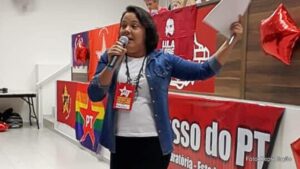 PGE pede prisão de líder da greve dos professores; sindicalista apoiadora de Lula não acatou ordem da Justiça