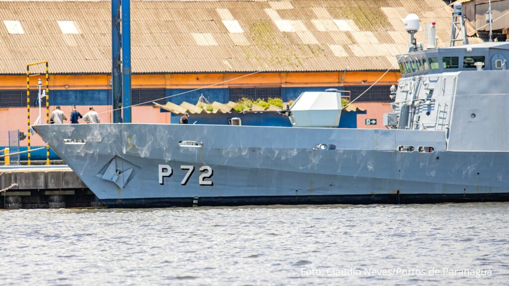 Navios da Marinha estão abertos à visitação pública no Porto de Antonina, no PR