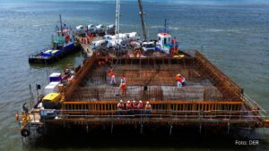 Obras da Ponte de Guaratuba chegam a 32% e evidenciam progresso no trecho estaiado (Vídeo)