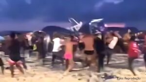 Praia de Ipanema no Rio de Janeiro vira palco de briga generalizada (Vídeo)